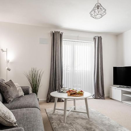 Lovely Modern 2 Bed City Centre Apartment With Free Parking - Double Or Twin Beds Available Wolverhampton Exterior photo